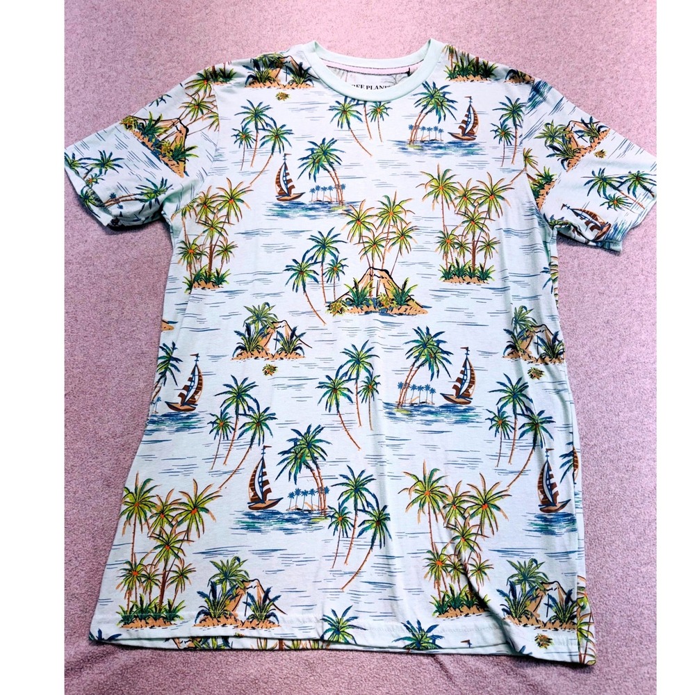 Free Planet Tropical Island Print T Shirt Mens Medium Palm Trees Sailboats Beach